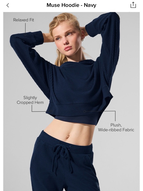 ALO Yoga Sweaters - Alo yoga muse hoodie sz S in Navy